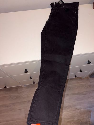 Black skinny jeans