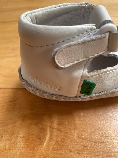 Kickers white leather christening baby booties 0-9 months