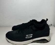 Sketchers air varsity