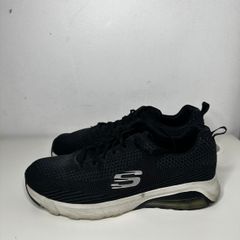 Sketchers air varsity