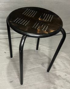 metal stool 3x metal stool