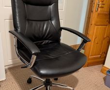 Selling office chair