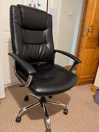 Selling office chair