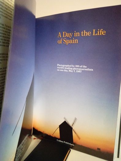 A Day in the Life of Spain by Rick Smolan and David Cohen (RB207)