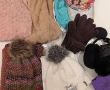 Winter Accessories (Women & Kids mix)