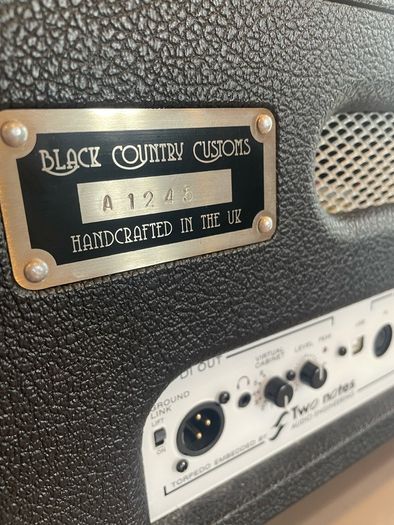 Laney LA Studio.