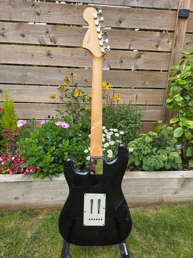 Squier Standard Series Stratocaster - EMG