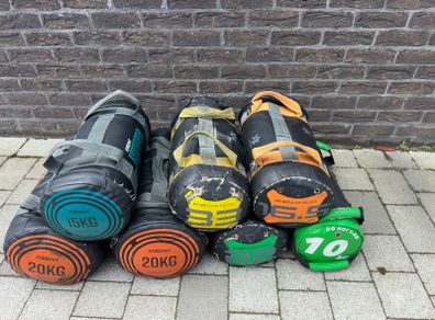 7 x Commercial Sandbags/Power Bags 7.5kg - 20kg
