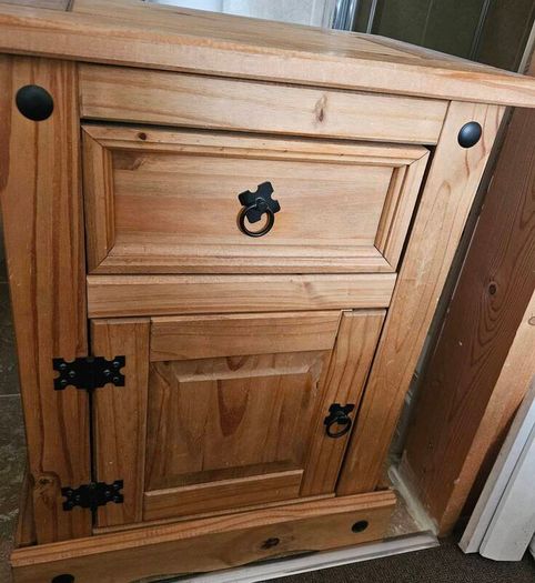 Wooden King Size Bed Set, Bed,Drawers & Locker