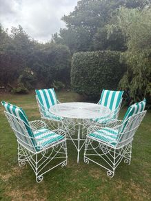 Ornate Antique-Style Gothic Wirework Garden Set (Table & Chairs)