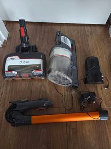 Shark Cordless vacuum cleaner