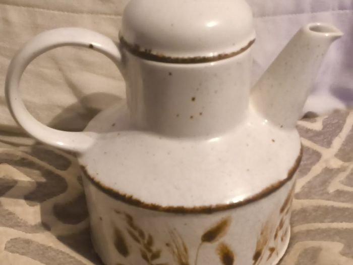 stonehenge wild oats coffee pot