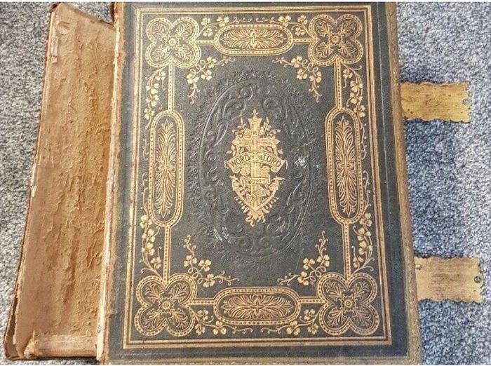 Large Very Heavy Antique HOLY BIBLE Brown s Self Interpreting Family Bible Rev John Brown Illustrated.