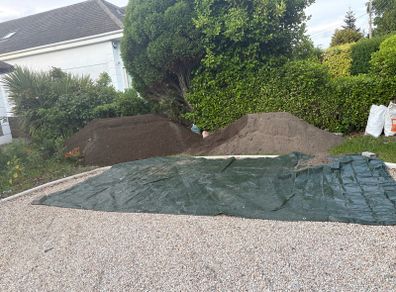 sand/topsoil/stone