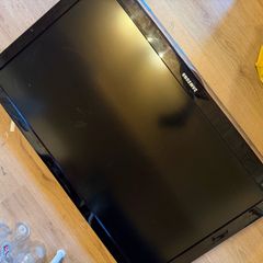 42" Samsung TV
