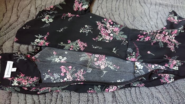 E4 SALE!!  Black Warehouse Dress. Size 8