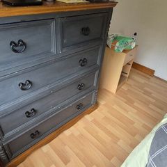 chest of drawers
