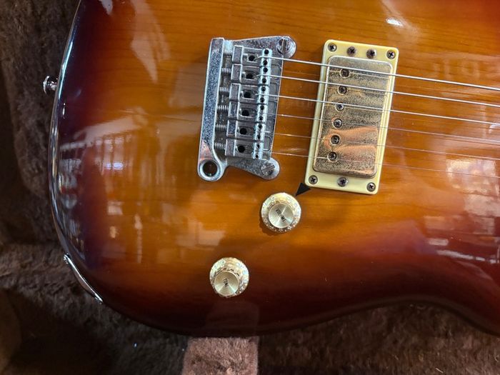 Yamaha SF3000 Super Flighter Brown Sunburst 1981