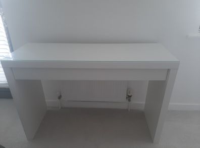 Dressing table