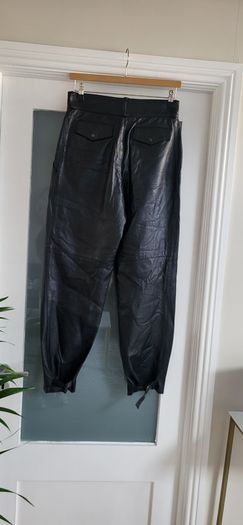 Vintage black genuine SPHINX leather pegged style high waisted pants with side and back pockets  14UK - Fit (12-14UK)