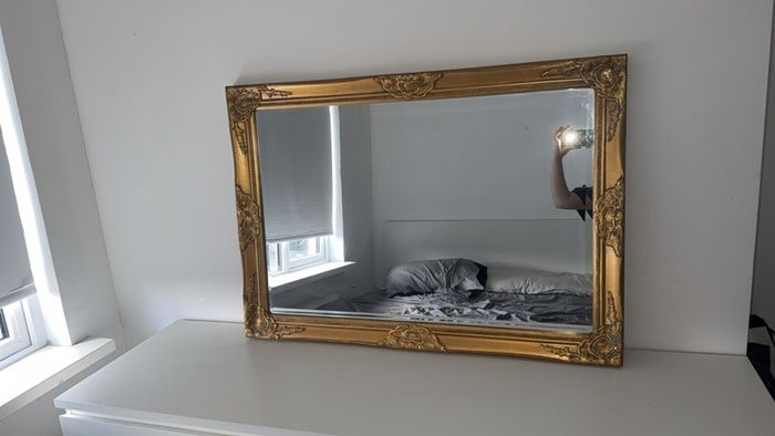 Large Ornate Gold Mirror / Antique Style Gilt Wall Mirror (101cm x 72cm)