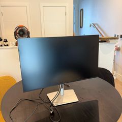 Dell P3225QE 32 inch 4K USB-C Monitor, Aug 2025, Excellent Condition
