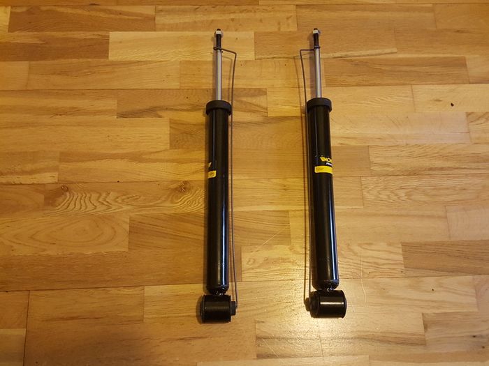 AUDI A6 C5 VW Passat Skoda Superb  REAR Shock Absorbers
