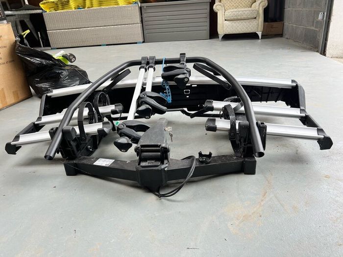 Bike carriers for tow bar