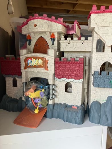 Imaginext castle with figures