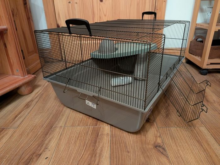 large hamster cage + accessories