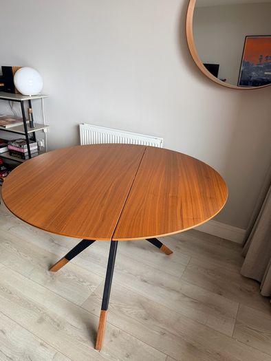 BoConcept Walnut Drop Leaf Dining Table - 1.1m Diameter