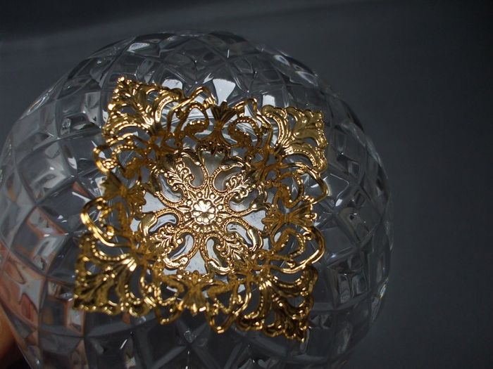 SALE!  KILLARNEY CRYSTAL Small Footed Bowl with 22 carat gold finishing