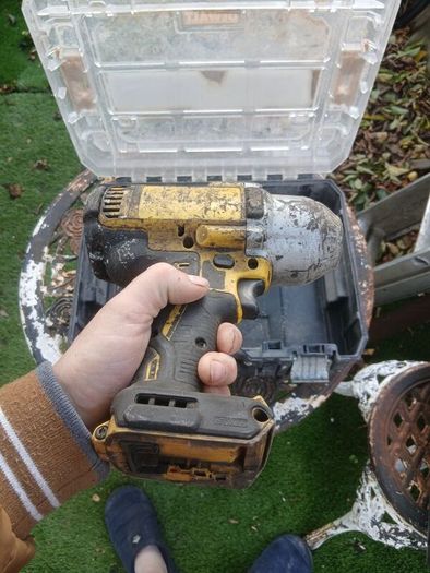 dewalt impact drill & box for parts or repair