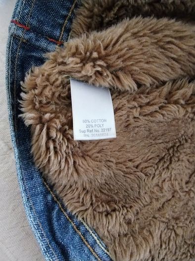 Vintage denim cotton faux fur warm lined jacket with three pockets in very good condition see last three photos for exact measurements FREE STANDARD POSTAGE INCLUDED