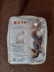 Dream Genii pregnancy pillow