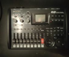 Zoom R8 Multitrack Recorder and Drum Machine