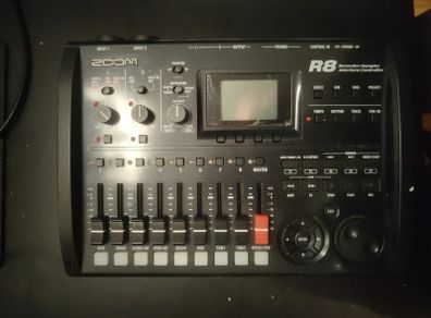 Zoom R8 Multitrack Recorder and Drum Machine