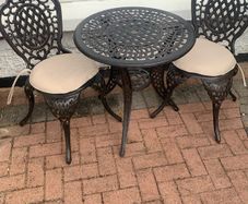 bistro set
