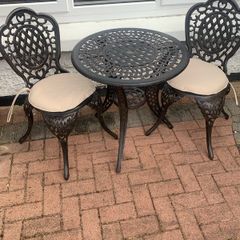bistro set