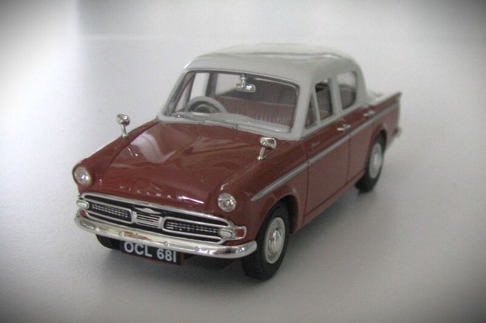 Diecast Model Hillman Minx Series IIIA Red & Cream - Collectable Vanguards 1:43