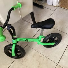 Kids balance bike like new