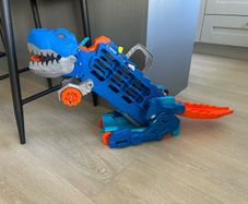 Hot Wheels Dino Car Transporter