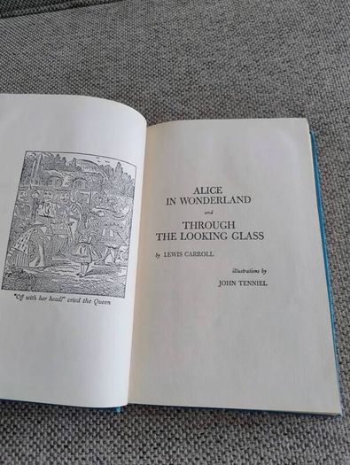 Alice in Wonderland by Lewis Carroll 1950's hardback in very good condition with signs of wear on the cover see photos FREE STANDARD POSTAGE INCLUDED