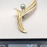Signed Majorica Gold Plated Sterling Silver Faux Pearl Brooch Image 8