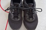 Nike trainers size UK 6