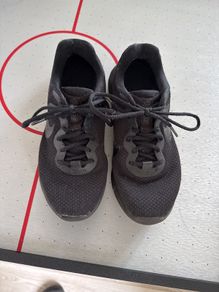 Nike trainers size UK 6