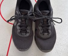 Nike trainers size UK 6