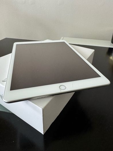 Ipad 7th Generation Like New