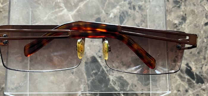 Jones New York sun glasses