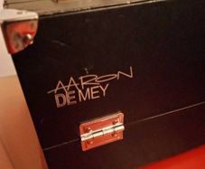 Aaron de Mey MUA beauty make up case box